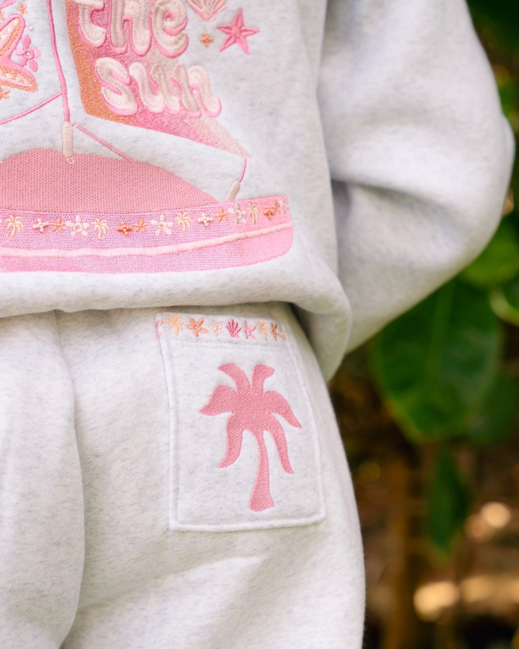 "Chase the Sun" Sweatpants in Heather Cloud
